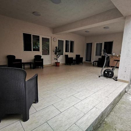 Zapp House Hotel Costinesti Bagian luar foto