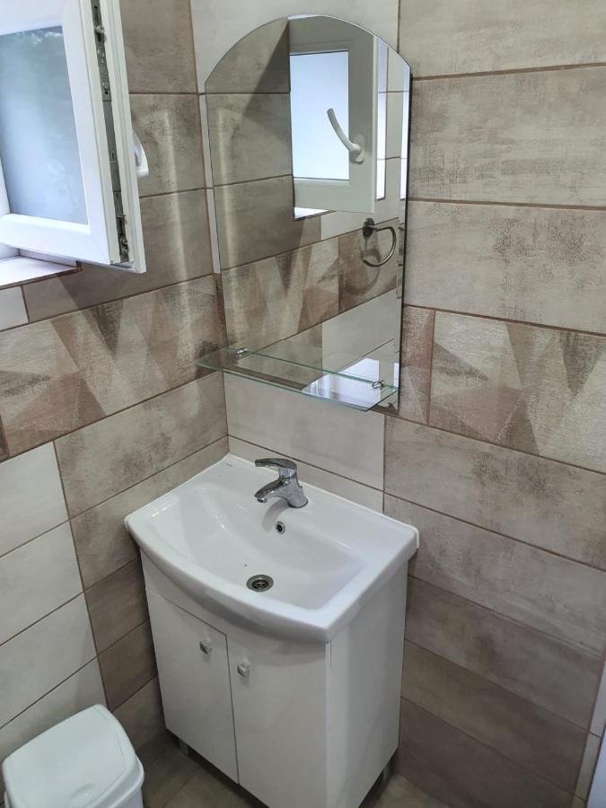 Zapp House Hotel Costinesti Bagian luar foto